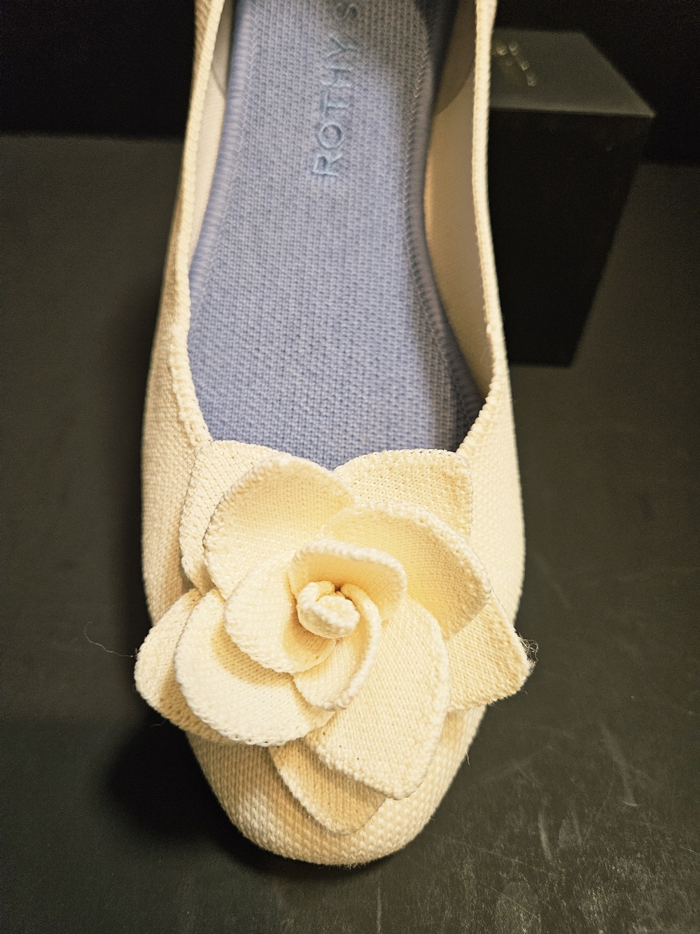Rothy’s The Point Bloom Ecru Cream 3D Floral Washable Flats Size 9 RUNS SMALL - Picture 5 of 15